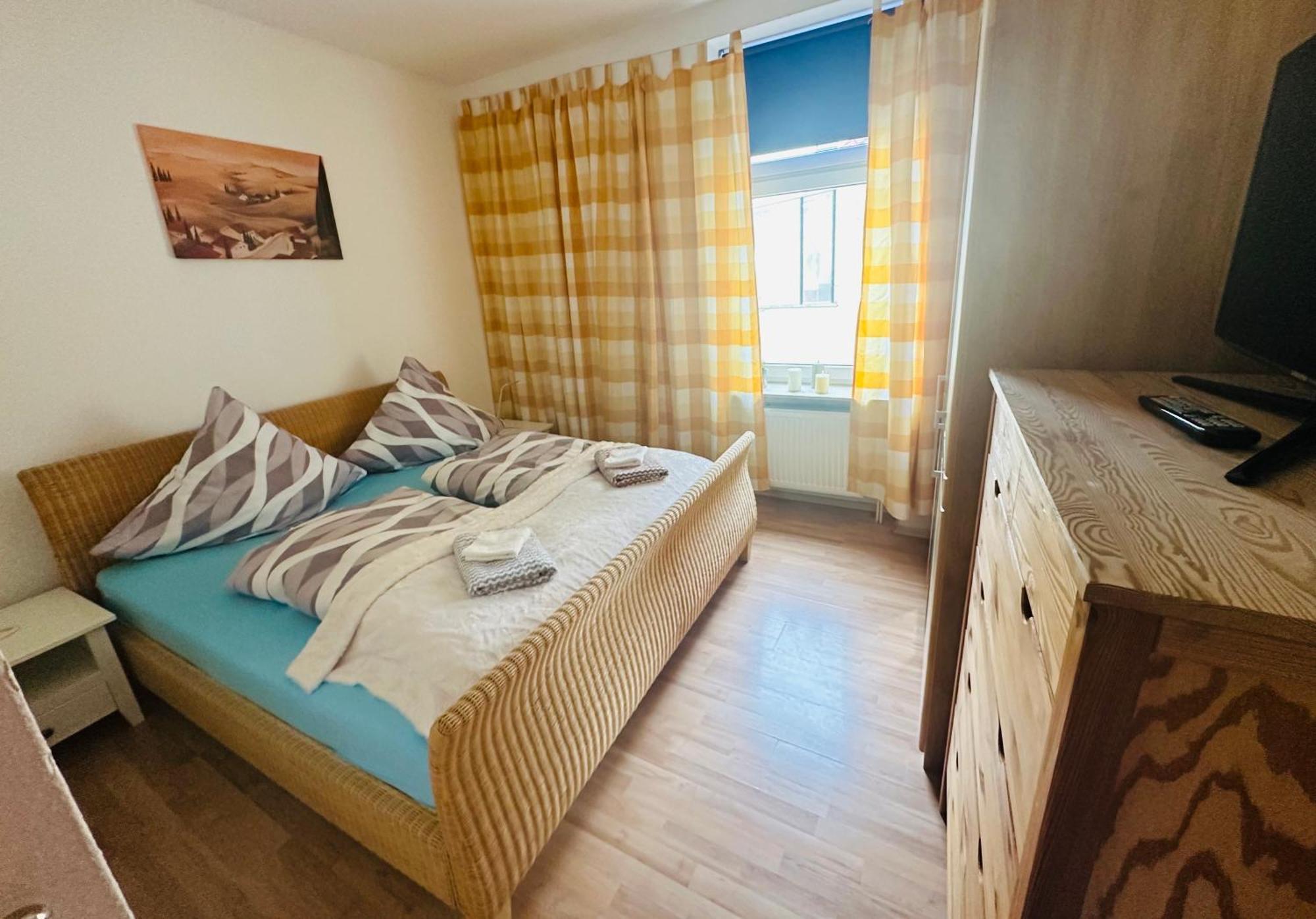 Ferienwohnung Am Elberadweg デッサウ エクステリア 写真
